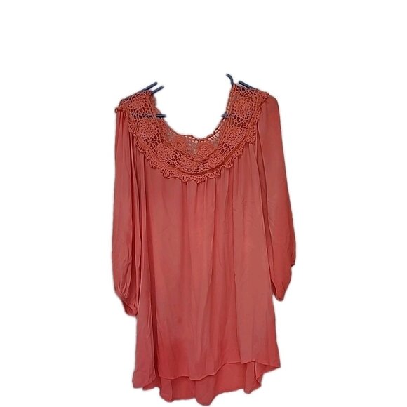 Eyeshadow Womens Blouse Top 2x Crochet Lace Trim 3/4 Sleeves Round Neck Pullover - Picture 3 of 13